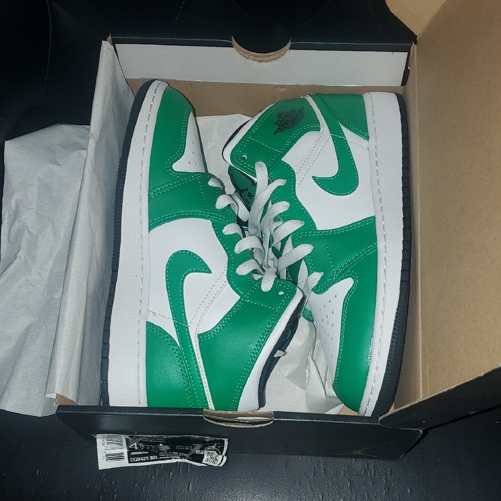 Jordan 1 Mid Sneakers Green Black and White. Kids - Picture 7 of 8